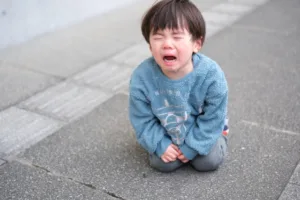 子どもの癇癪｜原因・予防・クールダウン方法を解説